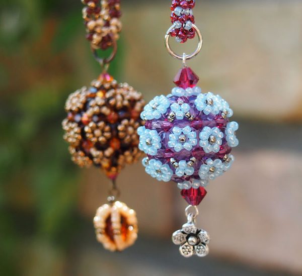 Beading pattern Flower-Ball Beaded Bead pendant and ...