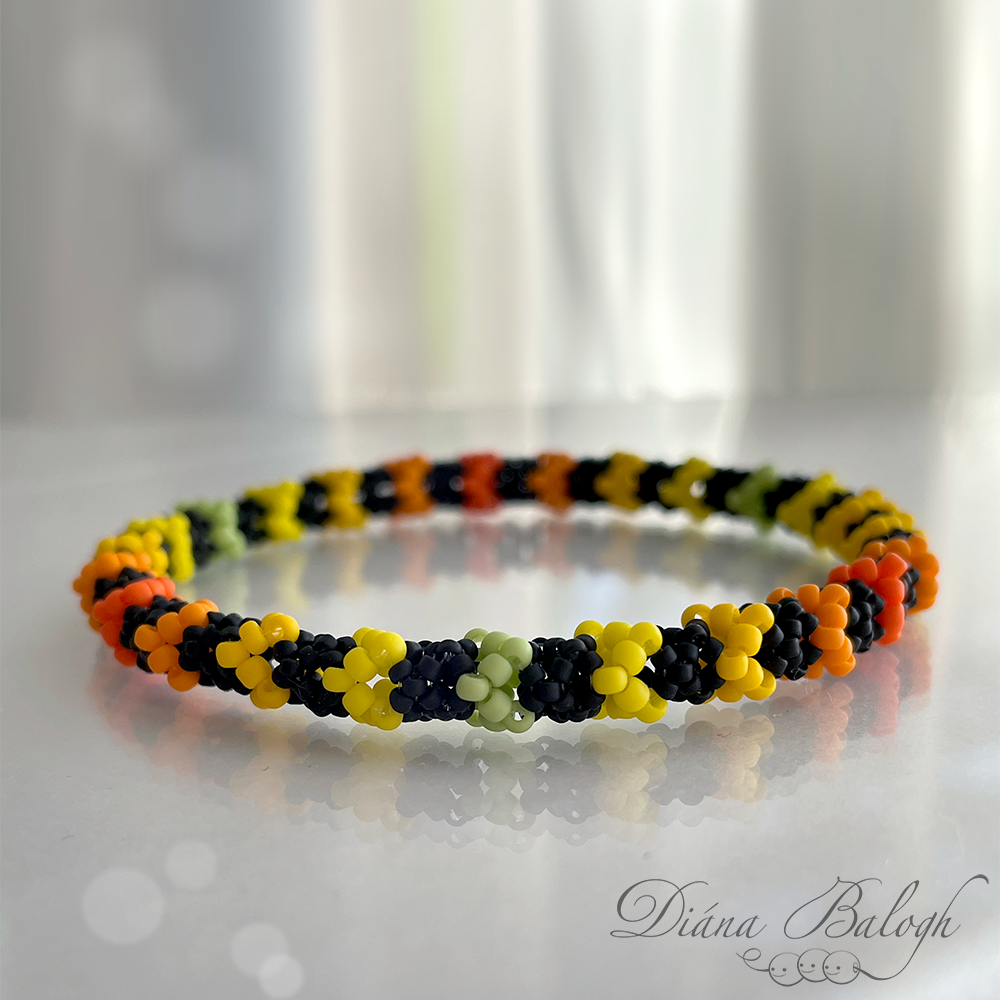 how to make chenille bangle, beading pattern and tutorial