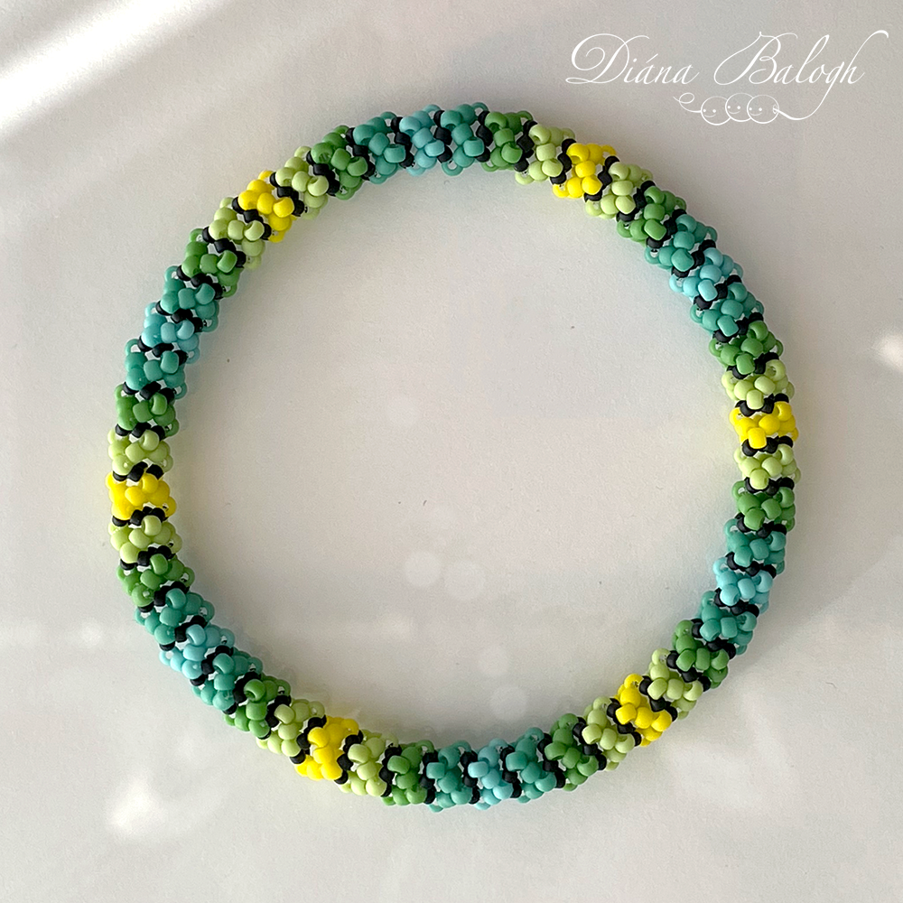 snake chenille bracelet beading pattern and tutorial