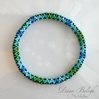 Zigzag chenille bracelet beading tutorial - Image 3