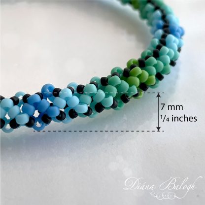 Zigzag chenille bracelet beading tutorial - Image 7